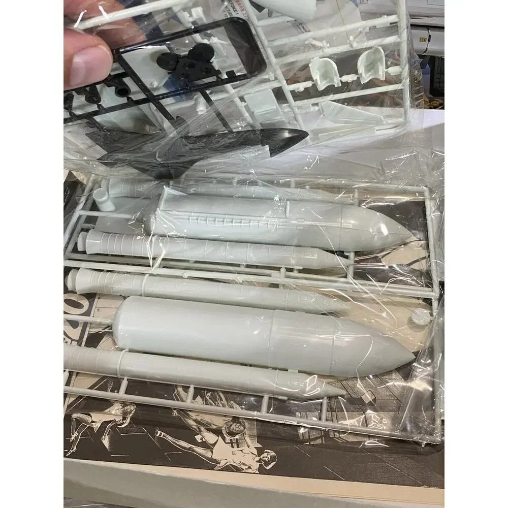 JAMES BOND 007 Moonraker space shuttle model kit Doyusha from Japan New Unused